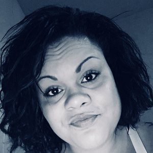 Meet your Posher, Stella